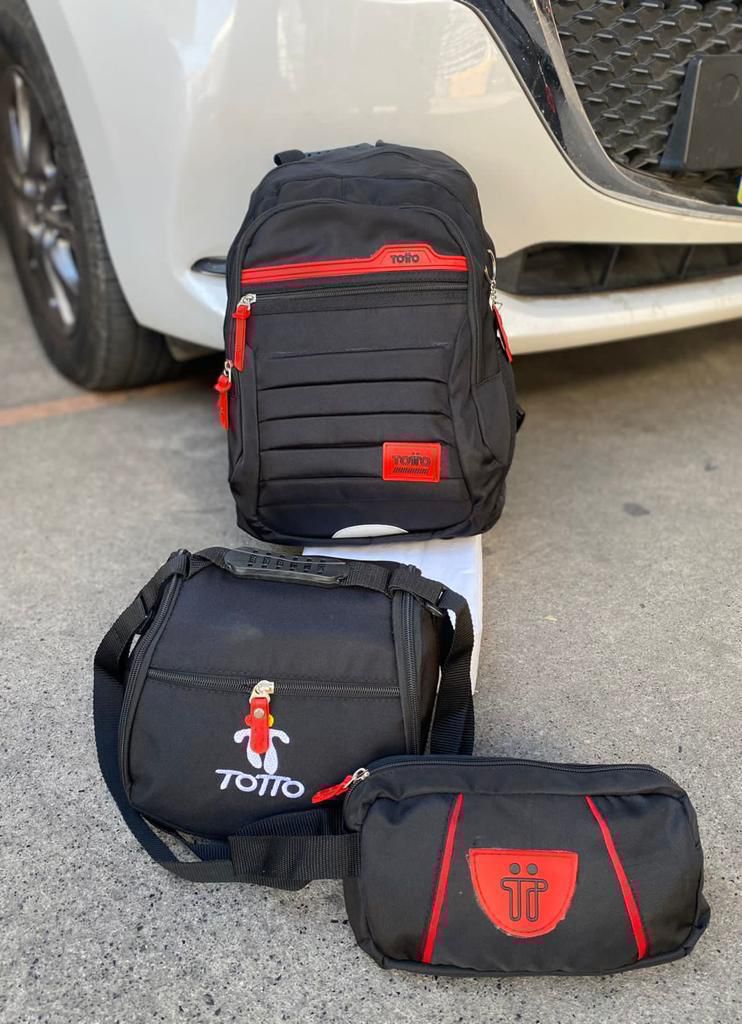 BOLSO/MOCHILA + LONCHERA + CARTUCHERA TOTTO